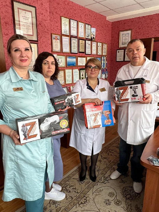 Сотрудники клиники «Стомадент–ДВ» вновь поддержали бойцов на передовой 